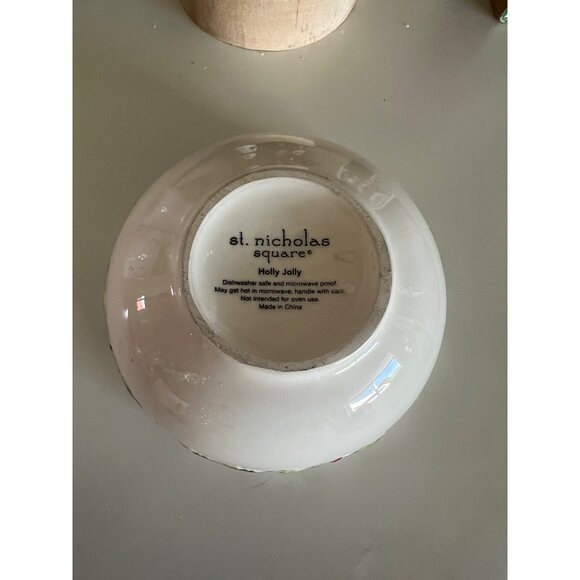 St. Nicholas Square Holly Jolly Ceramic Bowl 7" Dishwasher & Microwave Safe - Picture 2 of 4